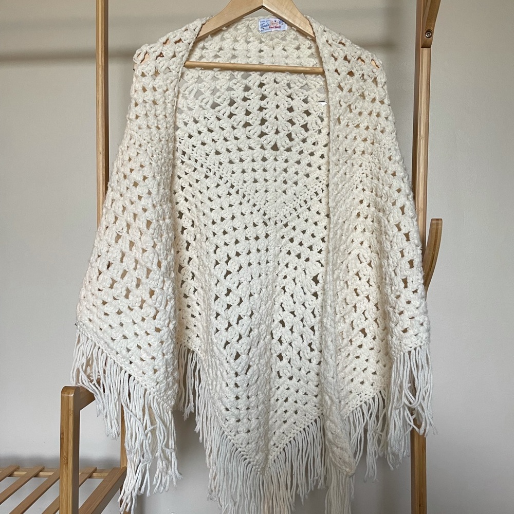 Vintage Crochet Shawl with Fringe